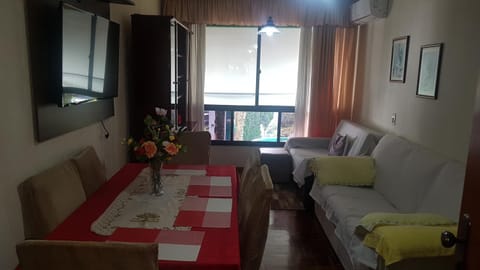 Apartamento Lindo e Aconchegante "com ou sem ar condicionado" Apartment in Porto Alegre