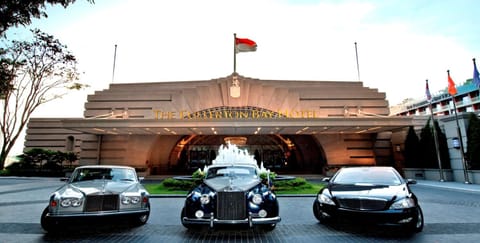 Facade/entrance, Street view, Area and facilities