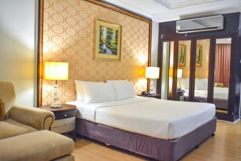 LK Legend Hotel in Pattaya City