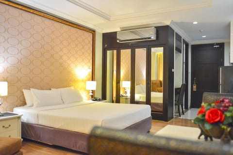 LK Legend Hotel in Pattaya City