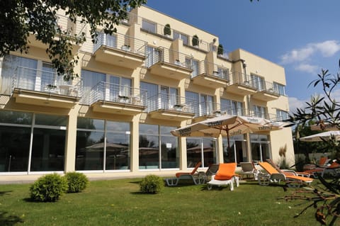 Két Korona Konferencia és Wellness Hotel Hotel in Balatonszárszó