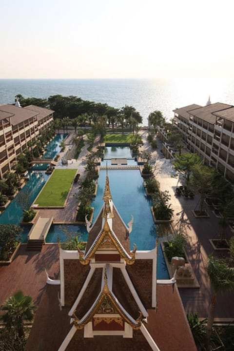 The Heritage Pattaya Beach Resort-SHA Resort in Pattaya City