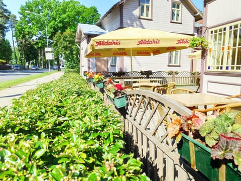 Patio, Garden