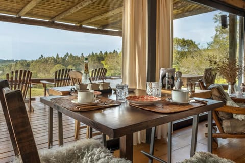 Living room, Dining area, Food