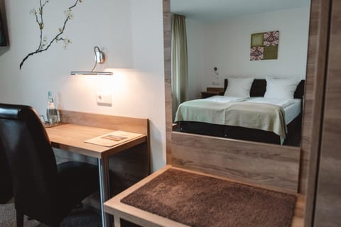 Photo of the whole room, Seating area