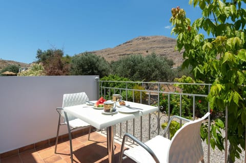 Balcony/Terrace, Garden view, Mountain view