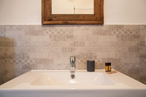 Lo Sherpa Holiday Home House in Aosta Valley, Italy