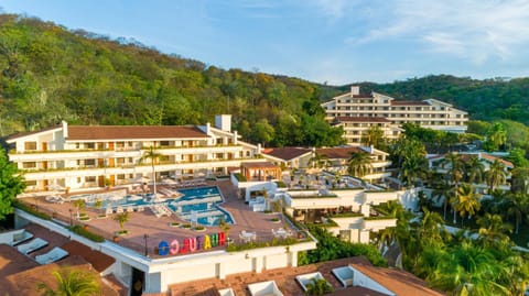 Park Royal Beach Huatulco - All Inclusive Resort in State of Oaxaca