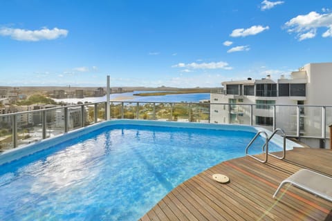 River view, Sea view, Swimming pool