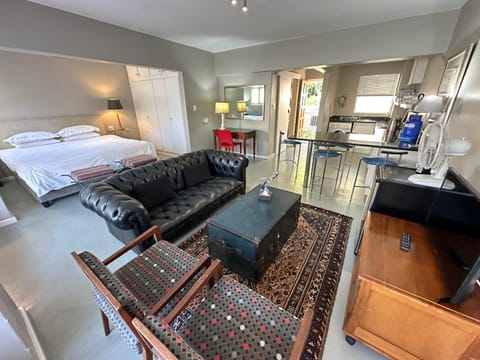 Green Point Self Catering Studios Condo in Sea Point