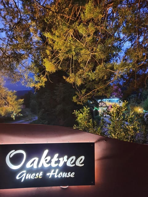 Oaktree Guest House Übernachtung mit Frühstück in Narbethong
