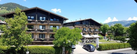 Dahoam by Sarina - Rooms & Suites Hotel in Zell am See
