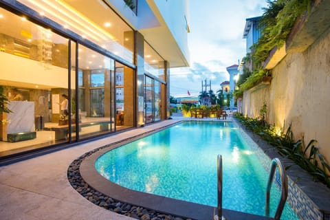 Balcony/Terrace, Swimming pool