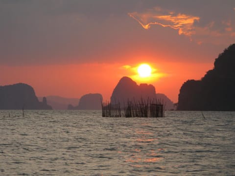 Melina Beach Front Bungalows Resort in Krabi Changwat