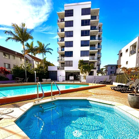 Property building, Pool view, Swimming pool, sunbed