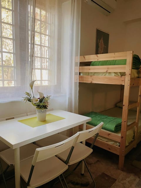 Bedroom, Garden view, bunk bed