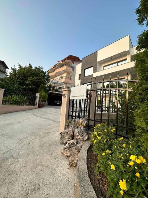 Property building, Garden, Garden view