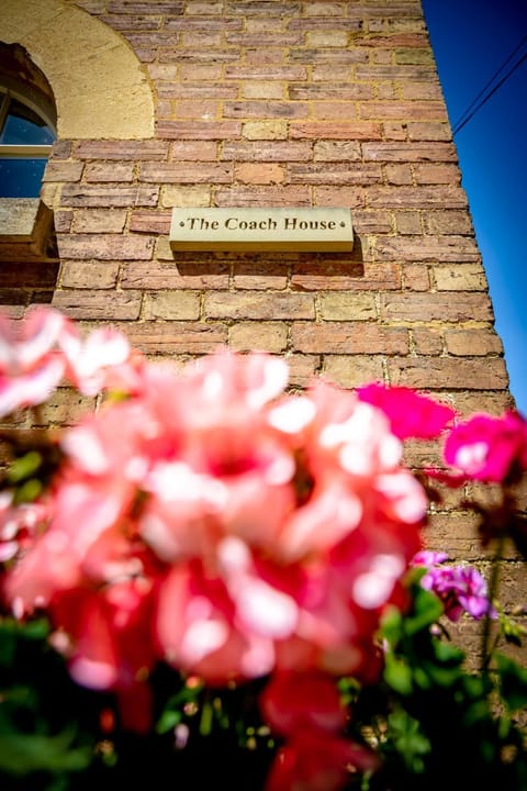 Bragborough Hall Coach House House in Daventry District