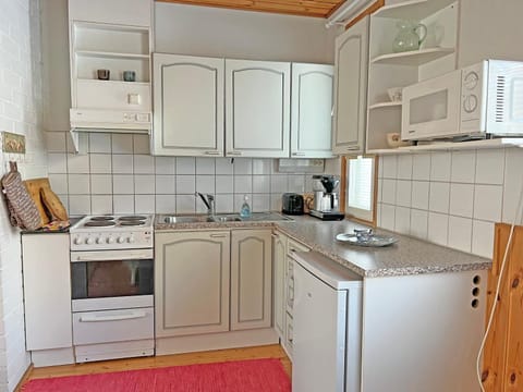 Coffee/tea facilities, minibar, pet friendly, stove, kitchen