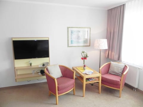 TV and multimedia, Living room, Photo of the whole room, Seating area