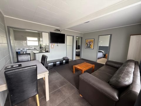 TV and multimedia, Kitchen or kitchenette, Living room, Dining area