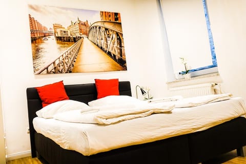 Bed, View (from property/room), Photo of the whole room, Decorative detail, Bedroom