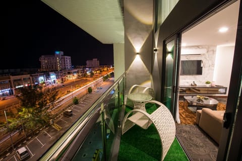 Night, View (from property/room), Balcony/Terrace, City view, Street view