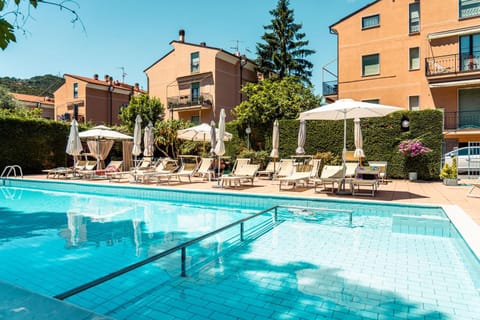 Residence Holidays Appartement-Hotel in Pietra Ligure