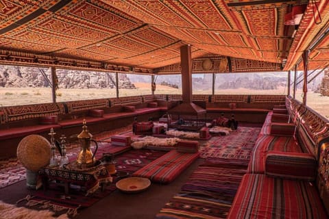 Wadi Rum Fire Camp Terrain de camping /
station de camping-car in South District