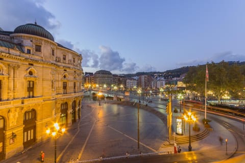 Mirador del Arriaga Condo in Bilbao