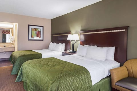 Quality Inn & Suites Greenville - Haywood Mall Hotel in Greenville