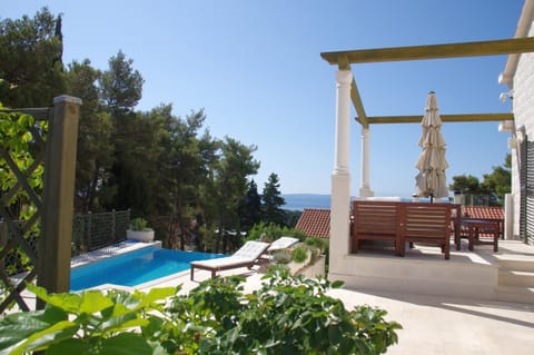 Holiday Home Nevista House in Split-Dalmatia County