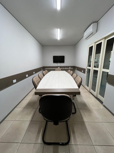 Meeting/conference room