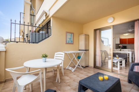 Phoebe's Flat Los Cristianos by LoveTenerife Apartment in Los Cristianos