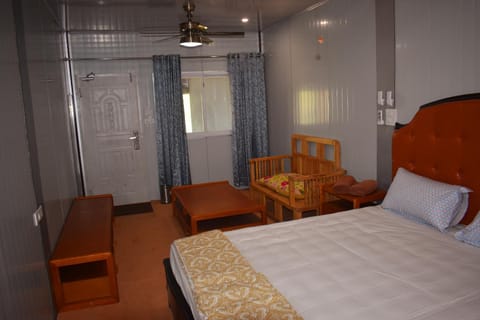 Private Rooms with International Airport View Urlaubsunterkunft in New Delhi