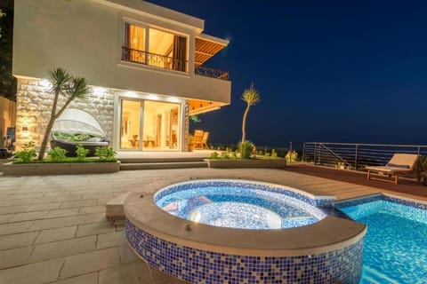 Luxury Villa Crystal Blue Villa in Budva Municipality