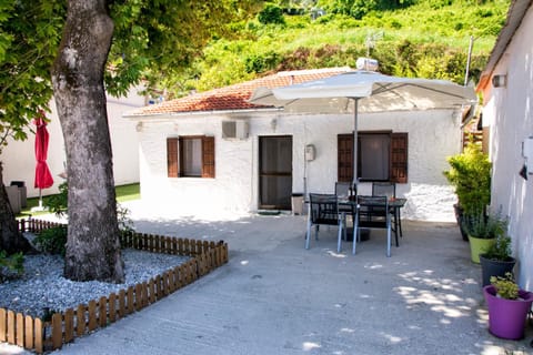 Summer House by the Sea House in Magnesia Prefecture, Greece