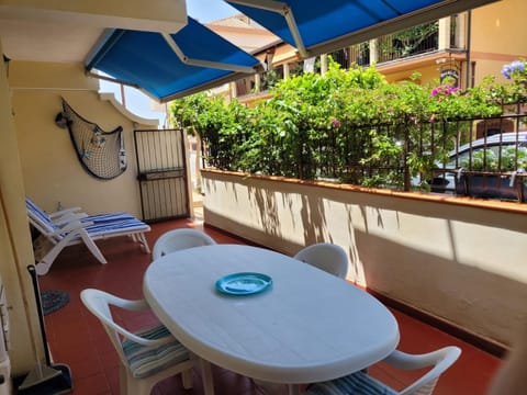 My Little House - appartamento con patio e parcheggio privato a 5 minuti dalla spiaggia e dal centro Copropriété in Tropea