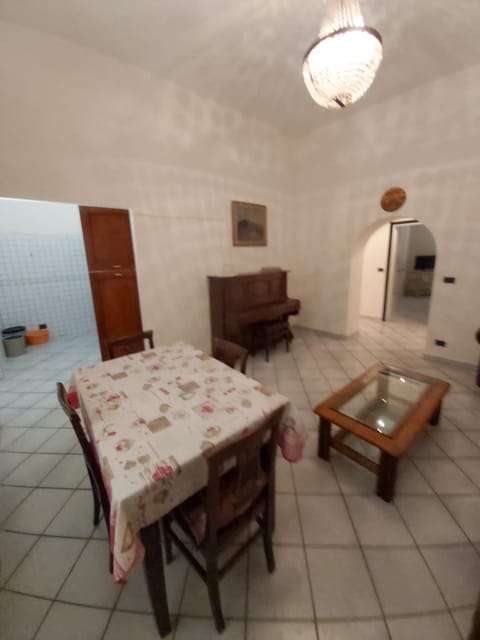 WHOLE HOLIDAY HOME APARTMENT SPLENDID CIVITAVECCHIA da Pamino & Priscilla Apartment in Civitavecchia