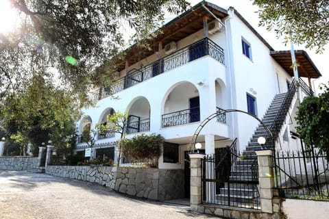 Athina Apartments Copropriété in Peloponnese, Western Greece and the Ionian