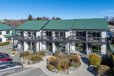 Property building, Day, Bird's eye view, Parking