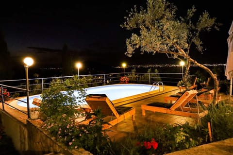 Location, children, Family