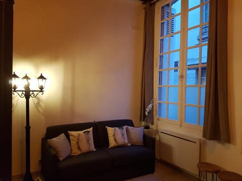 Havre de paix avec extérieur au coeur du vieux Tours Apartment in Tours