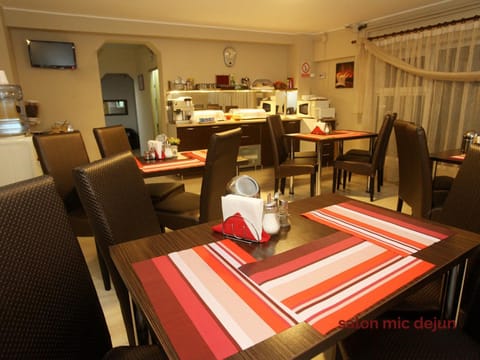 Pension Mora Bed and Breakfast in Cluj-Napoca