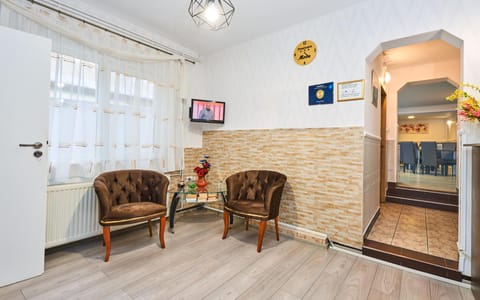 Pension Mora Bed and Breakfast in Cluj-Napoca