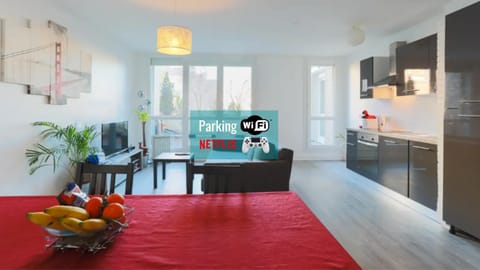 Balcony/Terrace, Kitchen or kitchenette, Living room