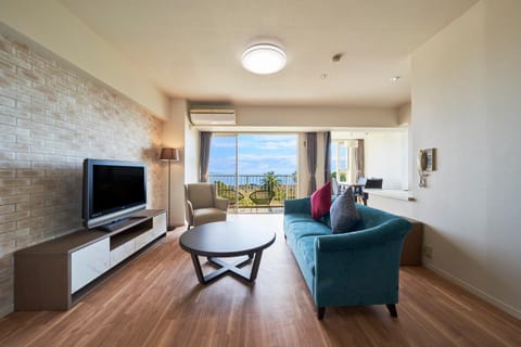 Living room, Dining area, Sea view