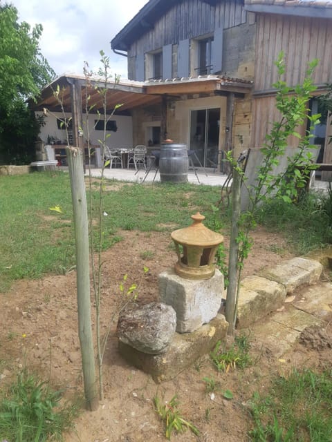 Au Vélo dans l'Arbre Bed and Breakfast in Saint-Émilion