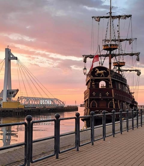 Nearby landmark, Landmark view, Sea view, Sunset