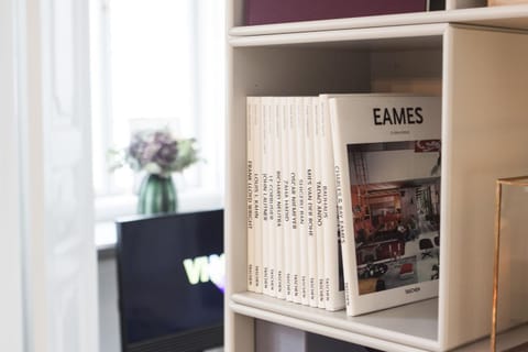 Kitchen or kitchenette, Decorative detail, Dining area